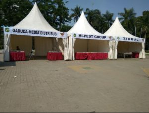 foto : beberapa stand yang tidak diisi dan kosong di acara pameran buku kota Medan, di lapangan Merdeka Medan